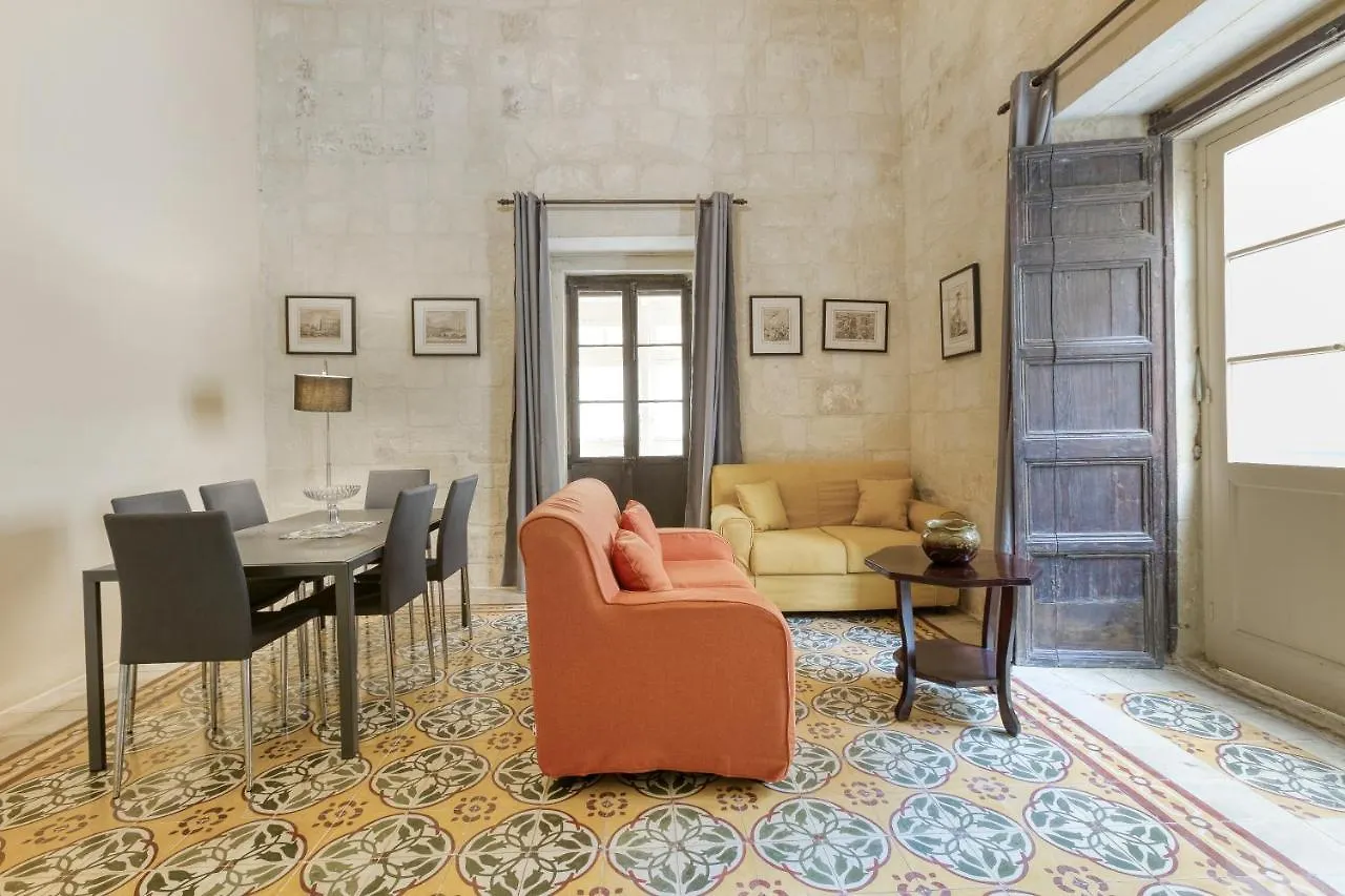 Casa vacanze Vlt214- Valletta 2 Bedroom Townhouse Malta