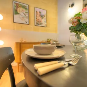 Beautifully Furnished Flat In The Center Jbal1-1 Appartamento